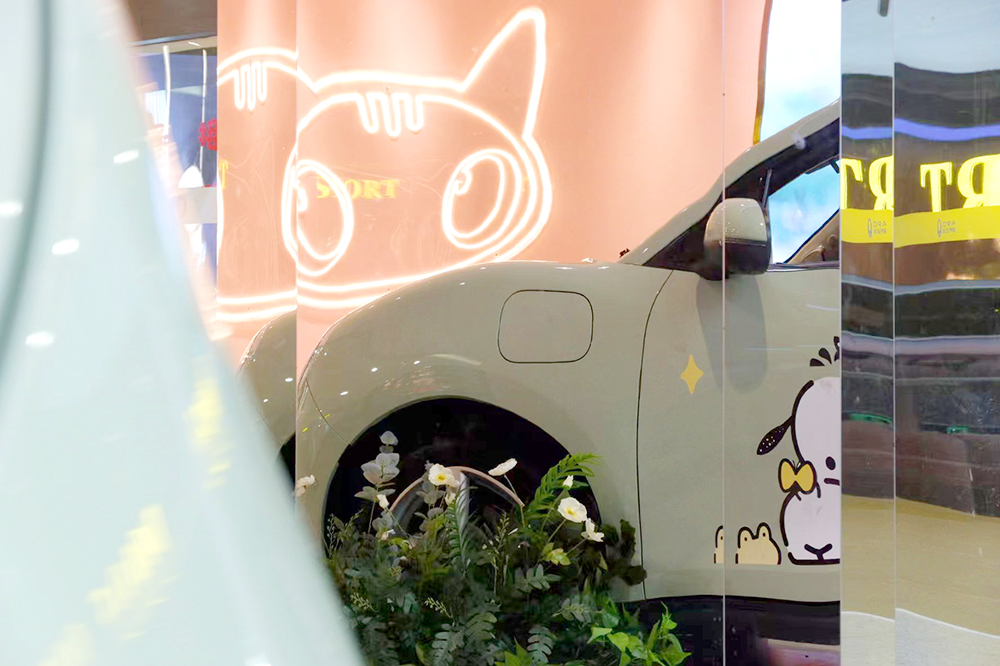 探店欧拉好猫莫兰迪版：宠粉季优惠1.8万？颜控已弃海豚