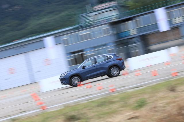 10万级SUV配置满满,乘风破浪?试驾星途LX 1.5T