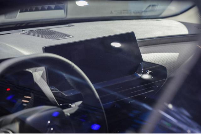 注册“凡尔赛”商标 谁还能有东风雪铁龙凡尔赛更凡