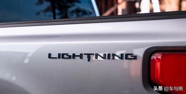 福特F-150 Lightning预告图，或将瞄准特斯拉皮卡