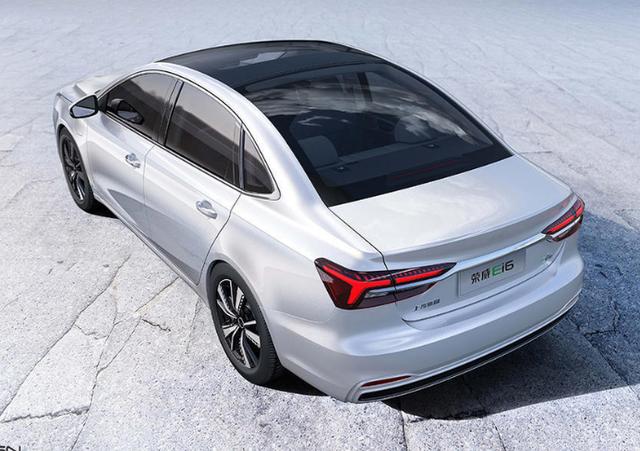 荣威高颜值纯电动轿车曝光，续航超600公里，北京车展亮相