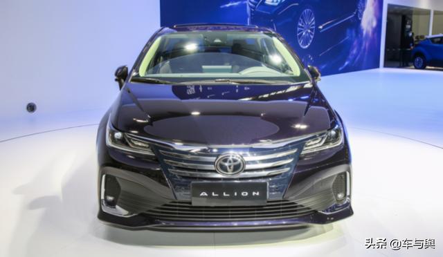 丰田放大招,增强版卡罗拉来了,2.0L自吸油耗低至5.7L