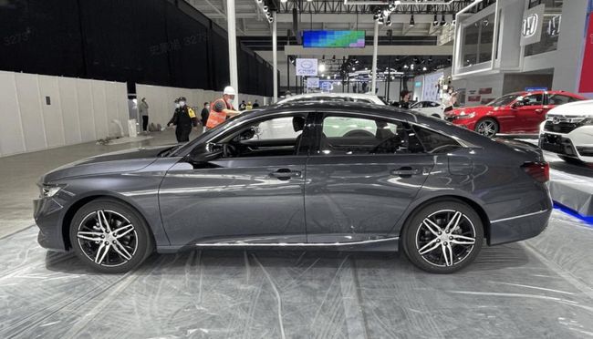 20万买啥车?新款雅阁不妨考虑一下,科技配置是亮点