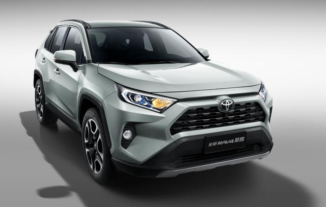 啥？宝马X1和丰田RAV4成了竞争对手？没错，就从X1降价6万多开始