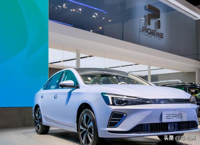 高端纯电动车怎么选？大众ID.6 CROZZ对比上汽ER6