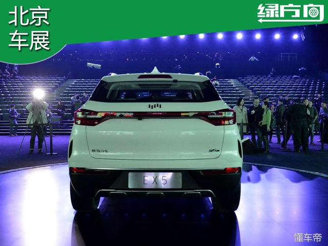 威马首款SUV 9.9万起售 续航超600公里 比亚迪北汽怕了吗