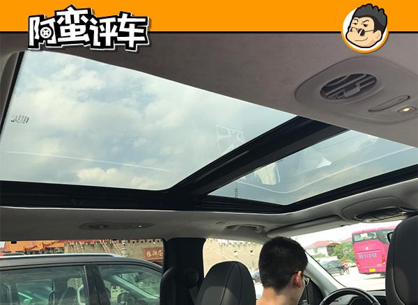 阿蛮评车：用Jeep指挥官装了10个行李箱 我爱上了这个大5座SUV