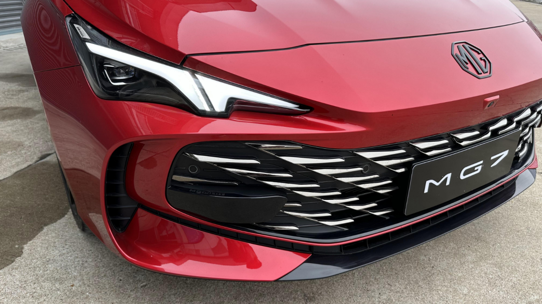 MG7动态首测，回头率贼高，三大件出彩，找回油车久违的乐趣！