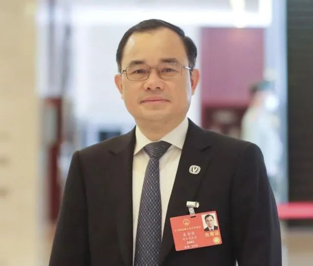 两会时间:2023年汽车行业代表都提了点啥?