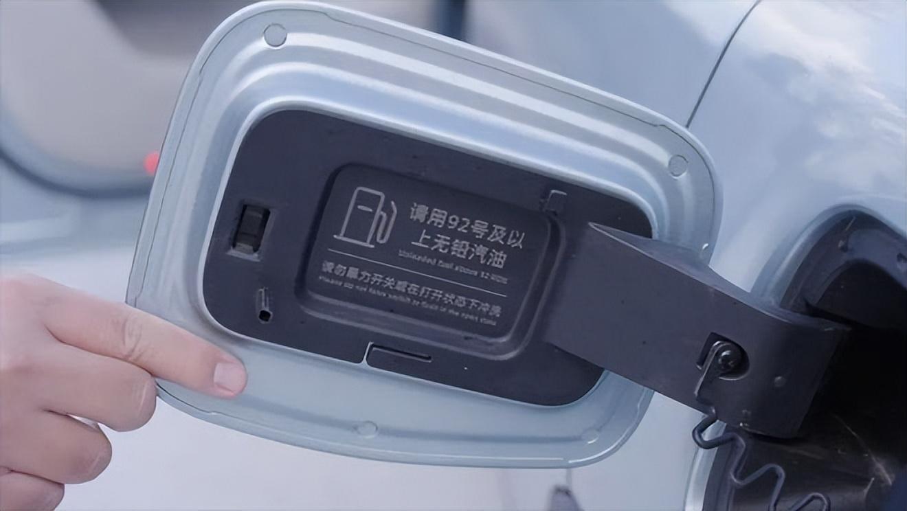 降本增效 全域自研让零跑C11增程版的优势何在?
