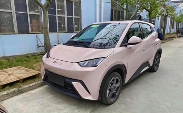 从宝藏车型沦为市场“添头”,小型合资车正经历惨痛!