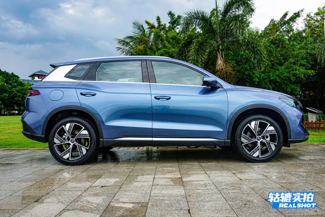 宋Pro DM-i冠军版：增配补强，不给合资SUV留活路