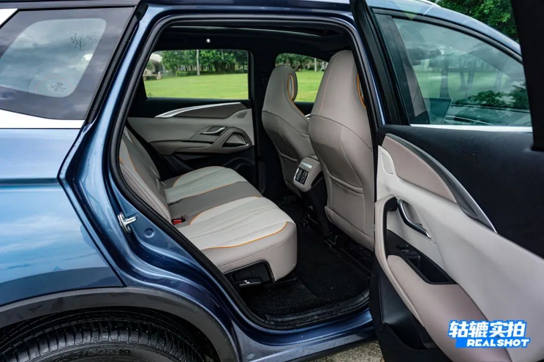 宋Pro DM-i冠军版：增配补强，不给合资SUV留活路