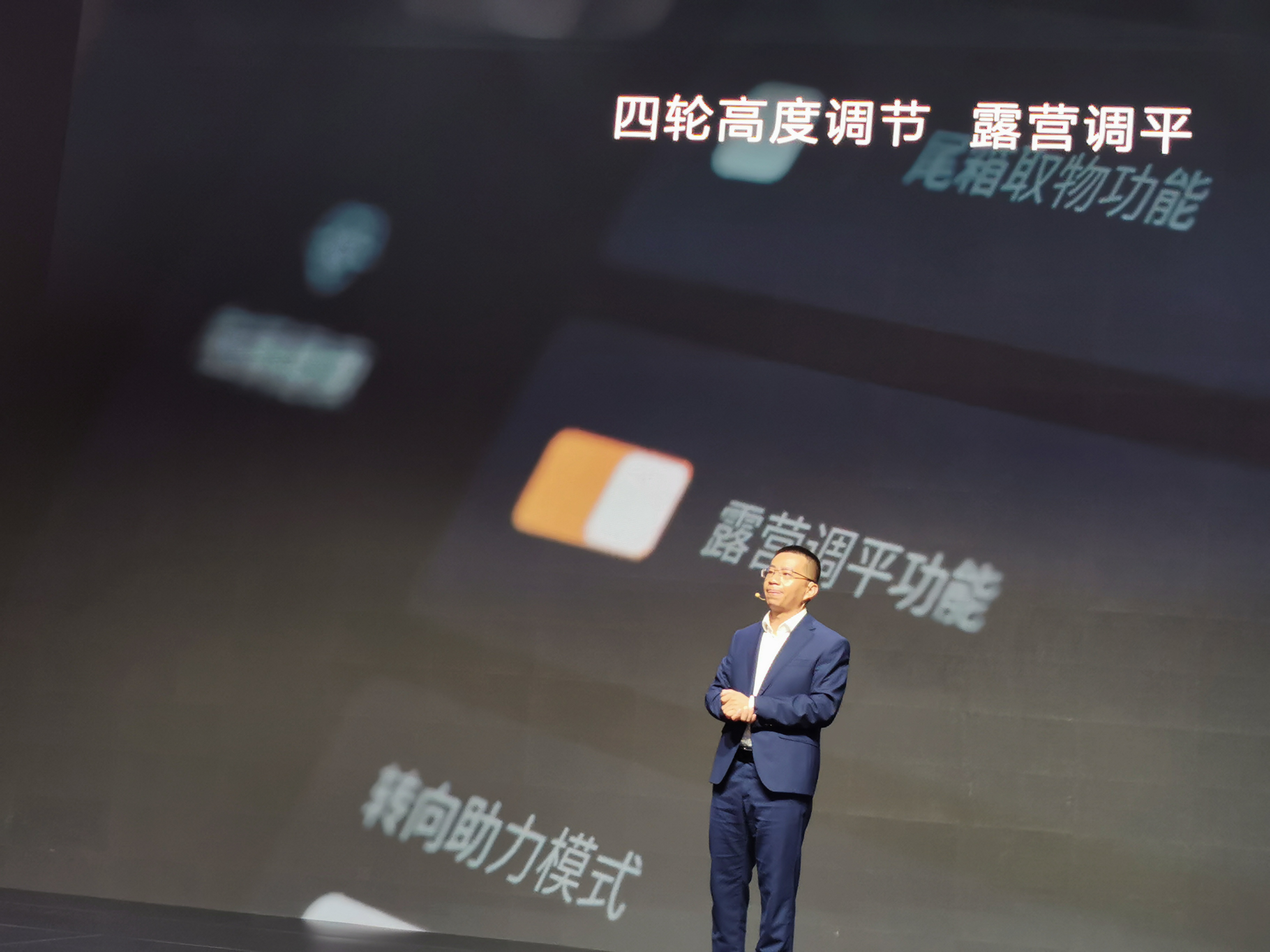 百万预售价,仰望U8配云辇-P,悬架“可硬可软可长可短”