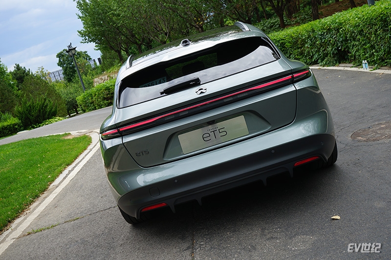 蔚来ET5旅行版上市,售29.8万-35.6万元