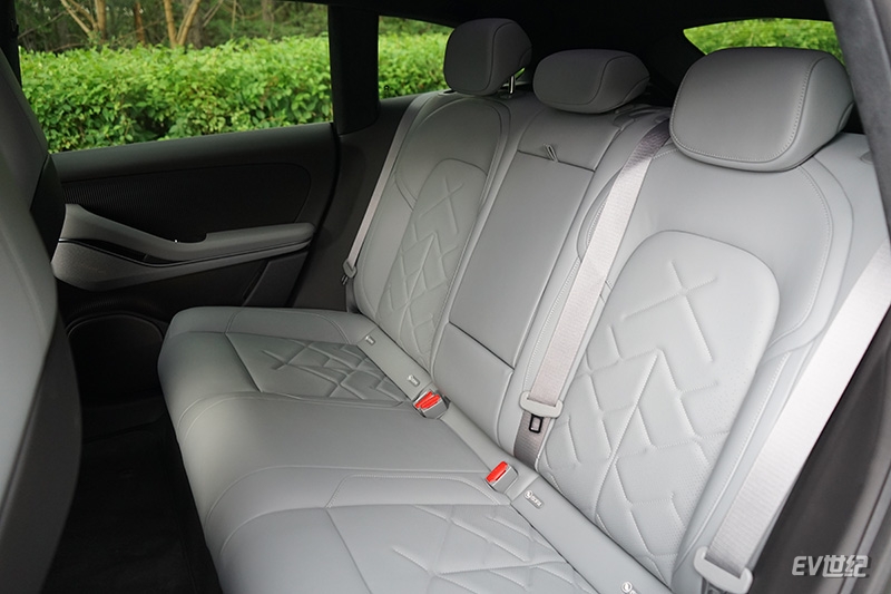 蔚来ET5旅行版上市,售29.8万-35.6万元