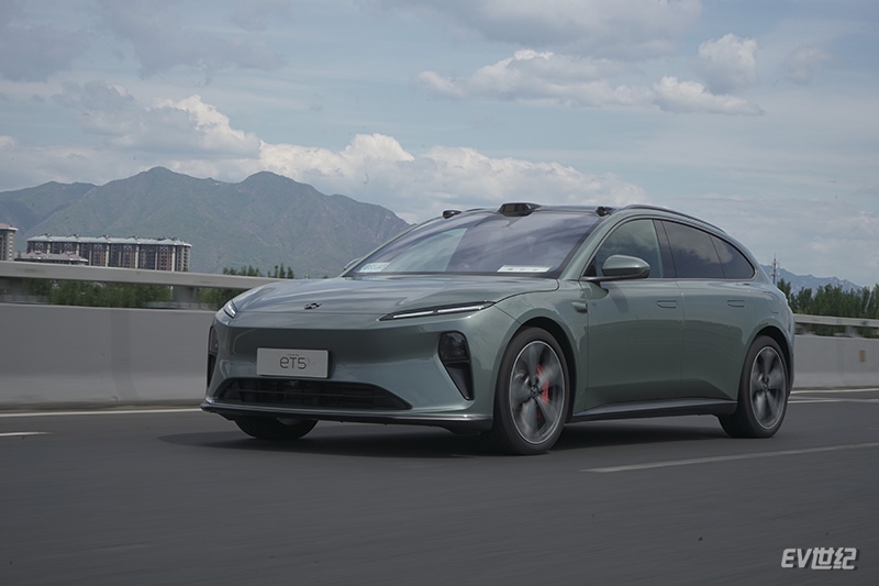 蔚来ET5旅行版上市,售29.8万-35.6万元