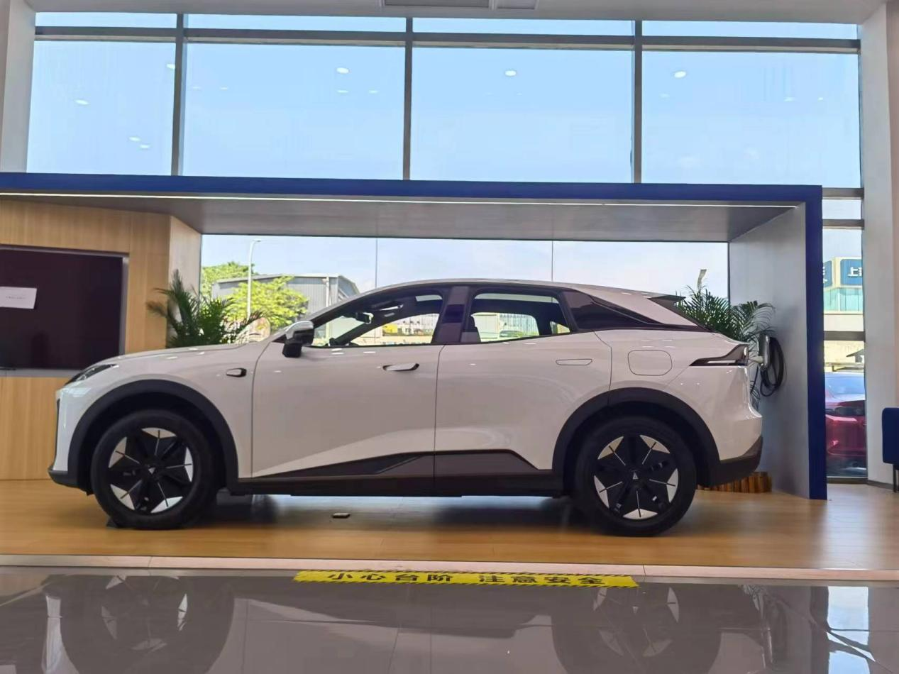 购车手册丨这次深蓝S7真不贵了，但哪款最值得买？