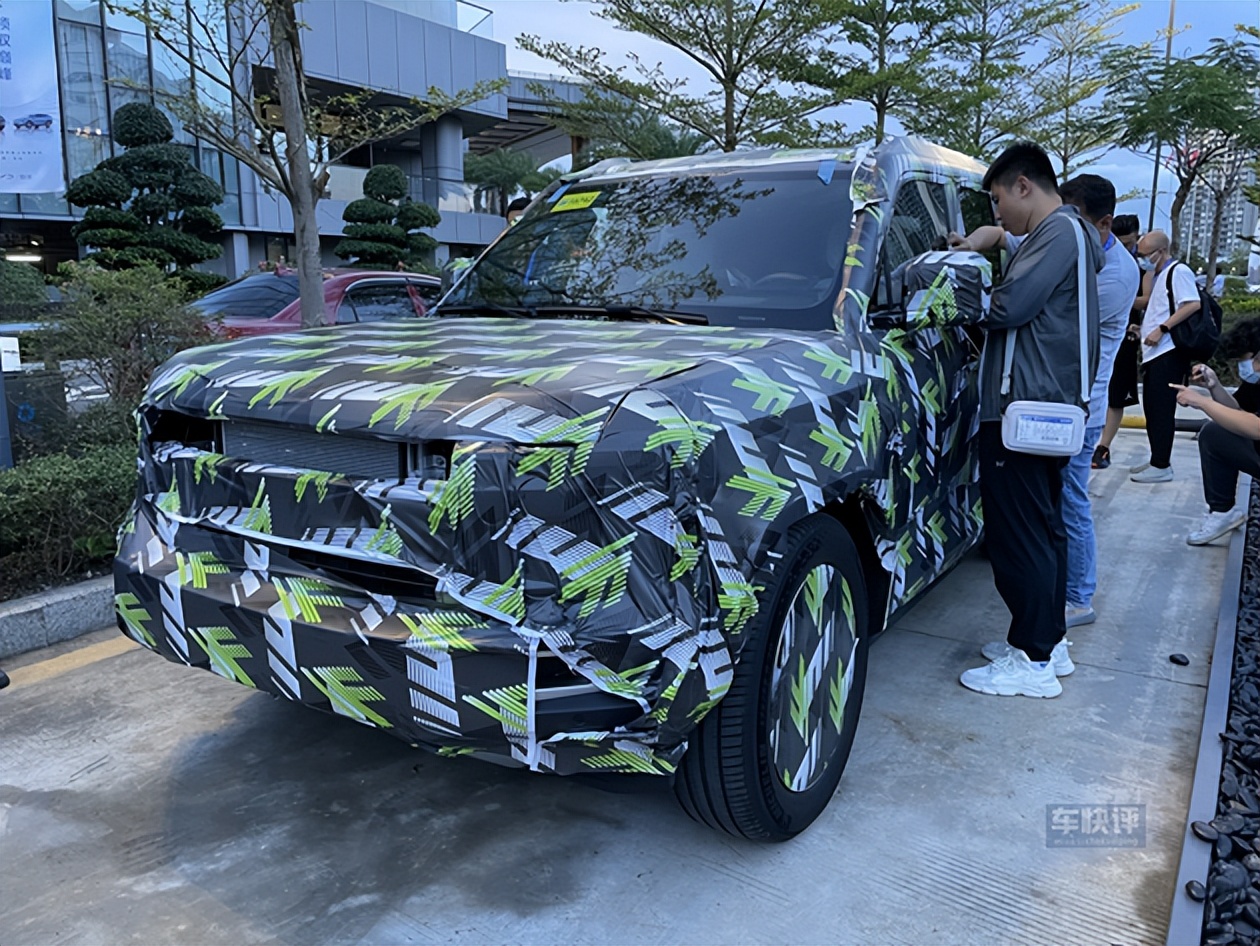 配3把锁搭载全新混动系统，比亚迪硬派越野车方程豹豹5来了