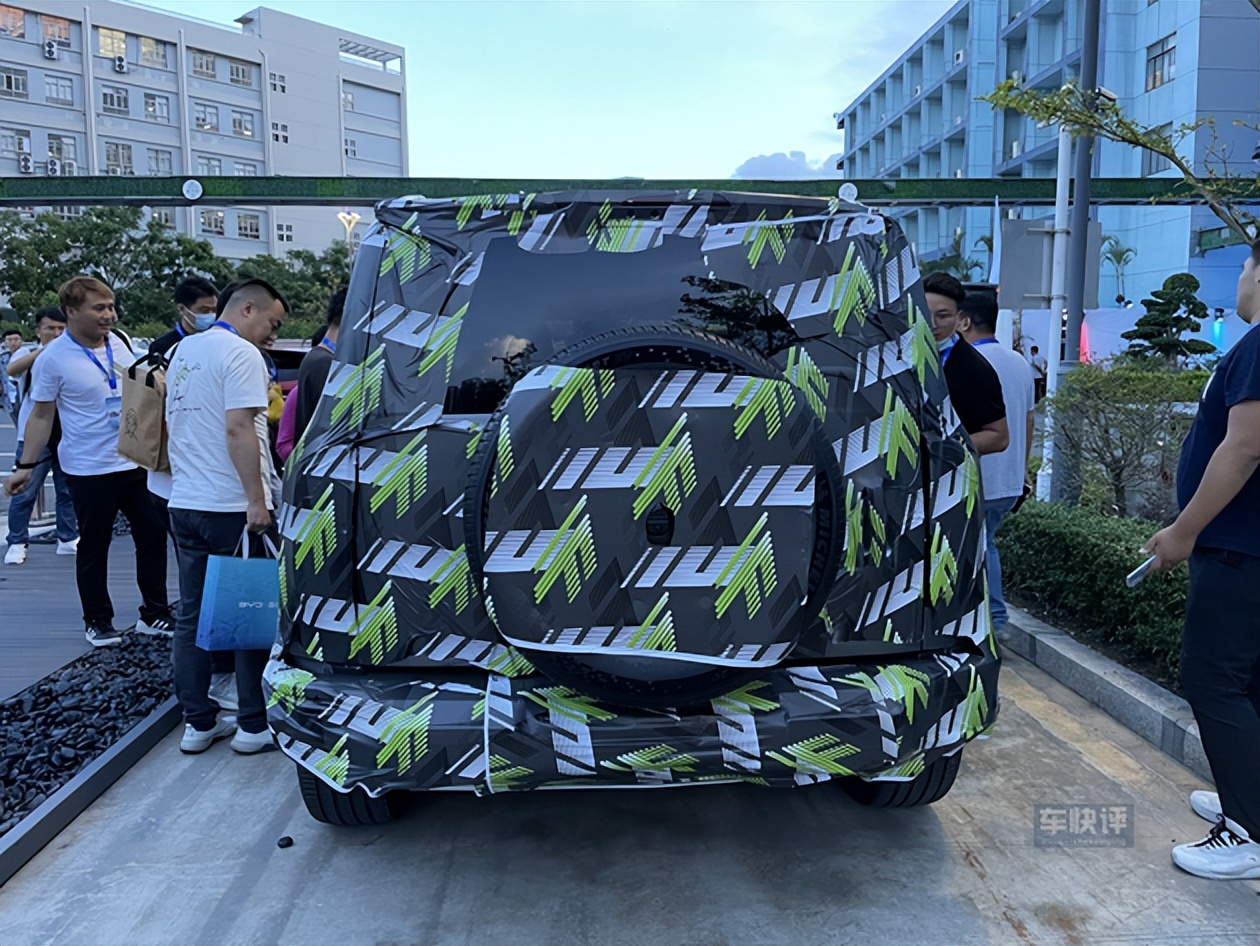 配3把锁搭载全新混动系统，比亚迪硬派越野车方程豹豹5来了