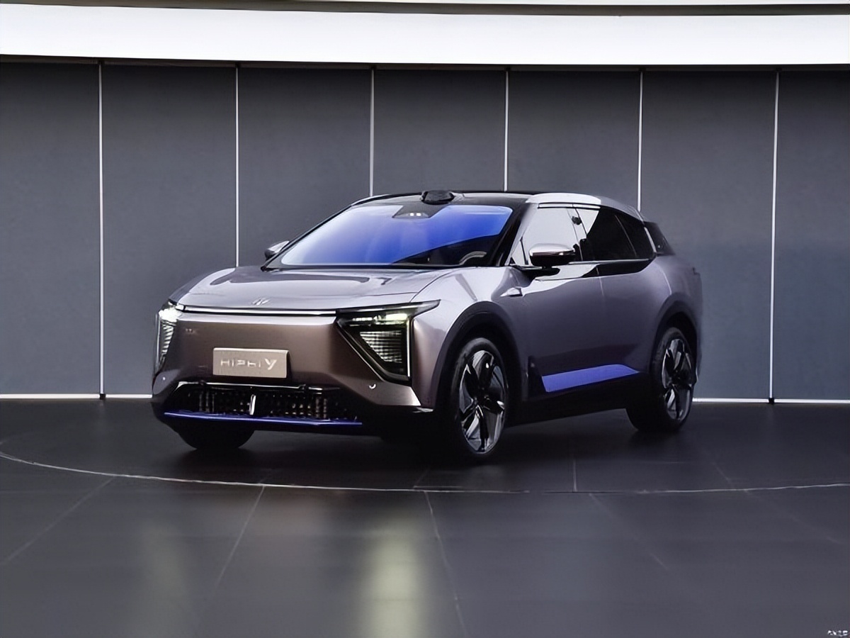 做“超豪华”没销量，“低端车”高合HiPhi Y本月将上市