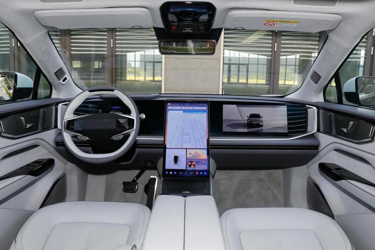 做“超豪华”没销量，“低端车”高合HiPhi Y本月将上市