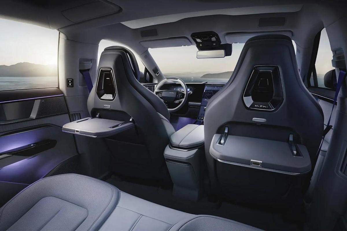 做“超豪华”没销量，“低端车”高合HiPhi Y本月将上市