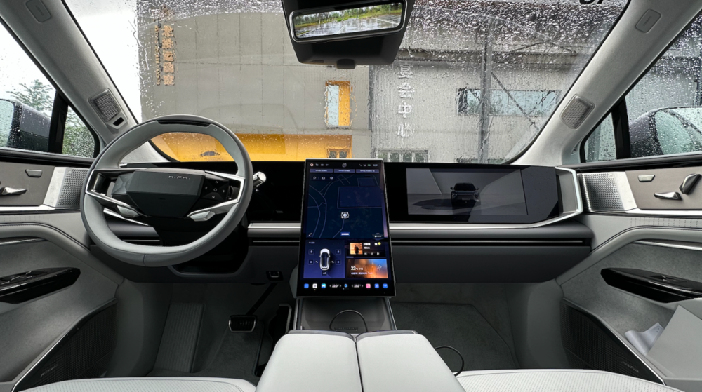 高合HiPhi Y正式：比预售价又便宜了3万，竞争蔚来ES6