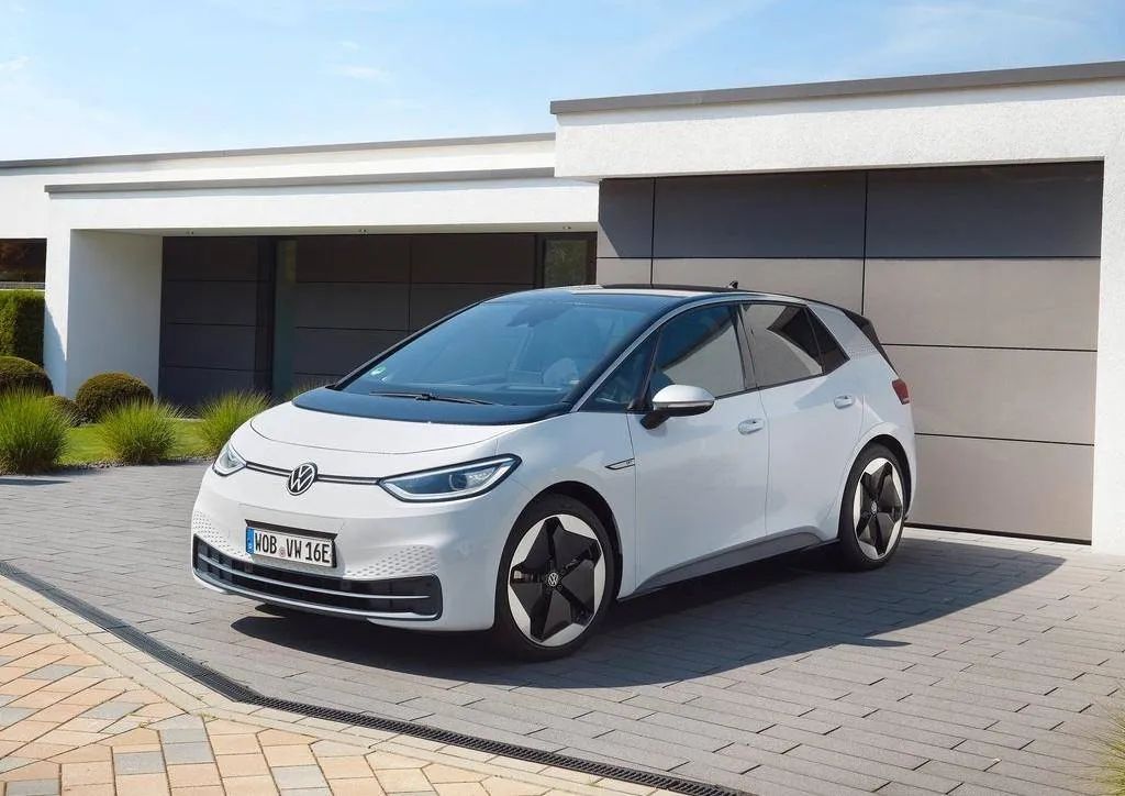 大众牵头打响8月降价潮，车市价格战没完没了？