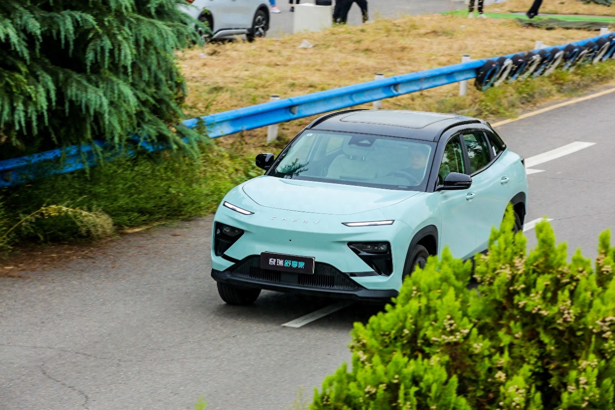 试驾完奇瑞舒享家，才发现有些“奶爸车”是在漫天要价？