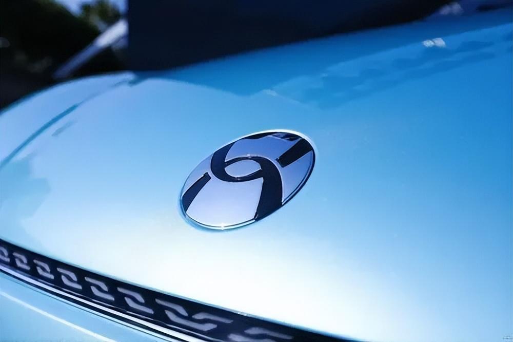 不到30万的合创007月销2辆，40多万的合创V09能卖多少辆？