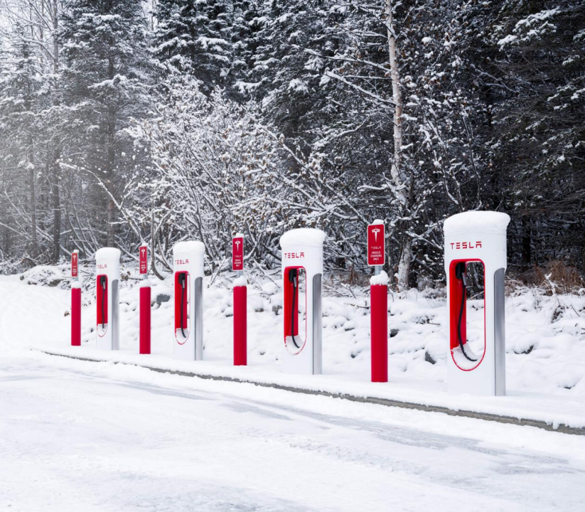 听说雪后路滑尽量少开车 但是不包括特斯拉？