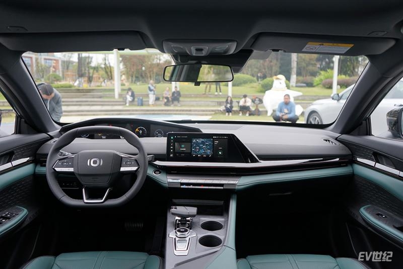 外观造型依旧在线,静态体验长安启源A06/Q05