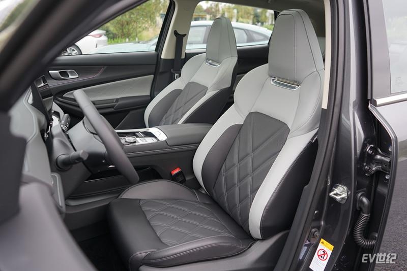 外观造型依旧在线,静态体验长安启源A06/Q05