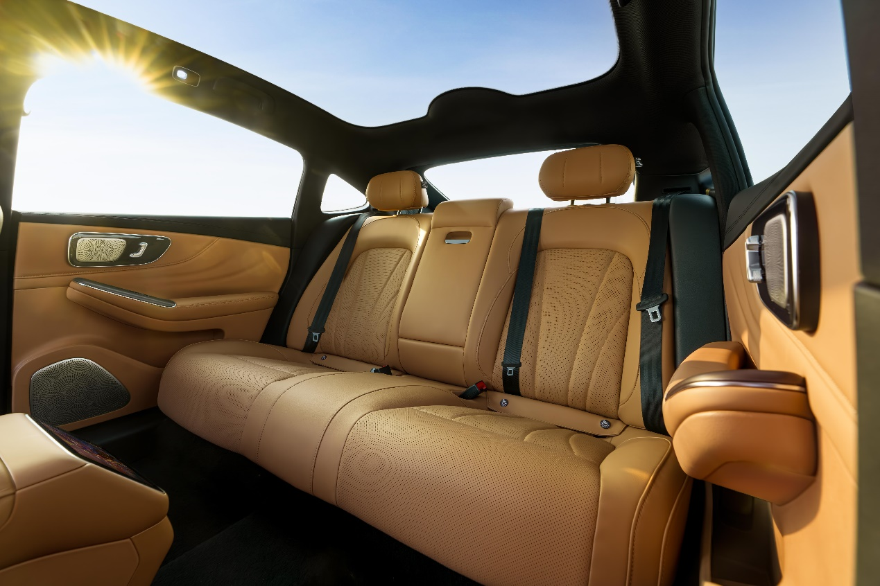 20万左右买中大型纯电轿车，还得看飞凡F7！