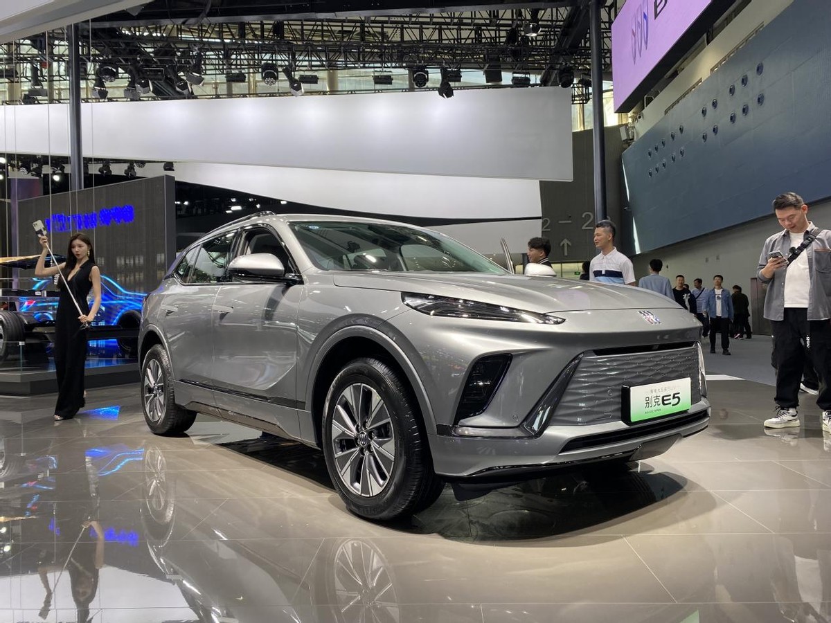 唯一15万元级纯电中大型suv，实拍别克e5先锋版汽场买车 4798