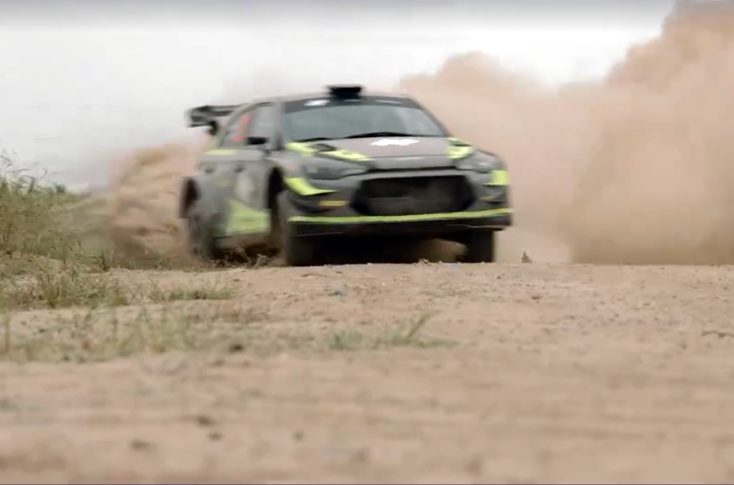 盘点《飞驰人生2》里的座驾，谁才是巴音布鲁克之王？