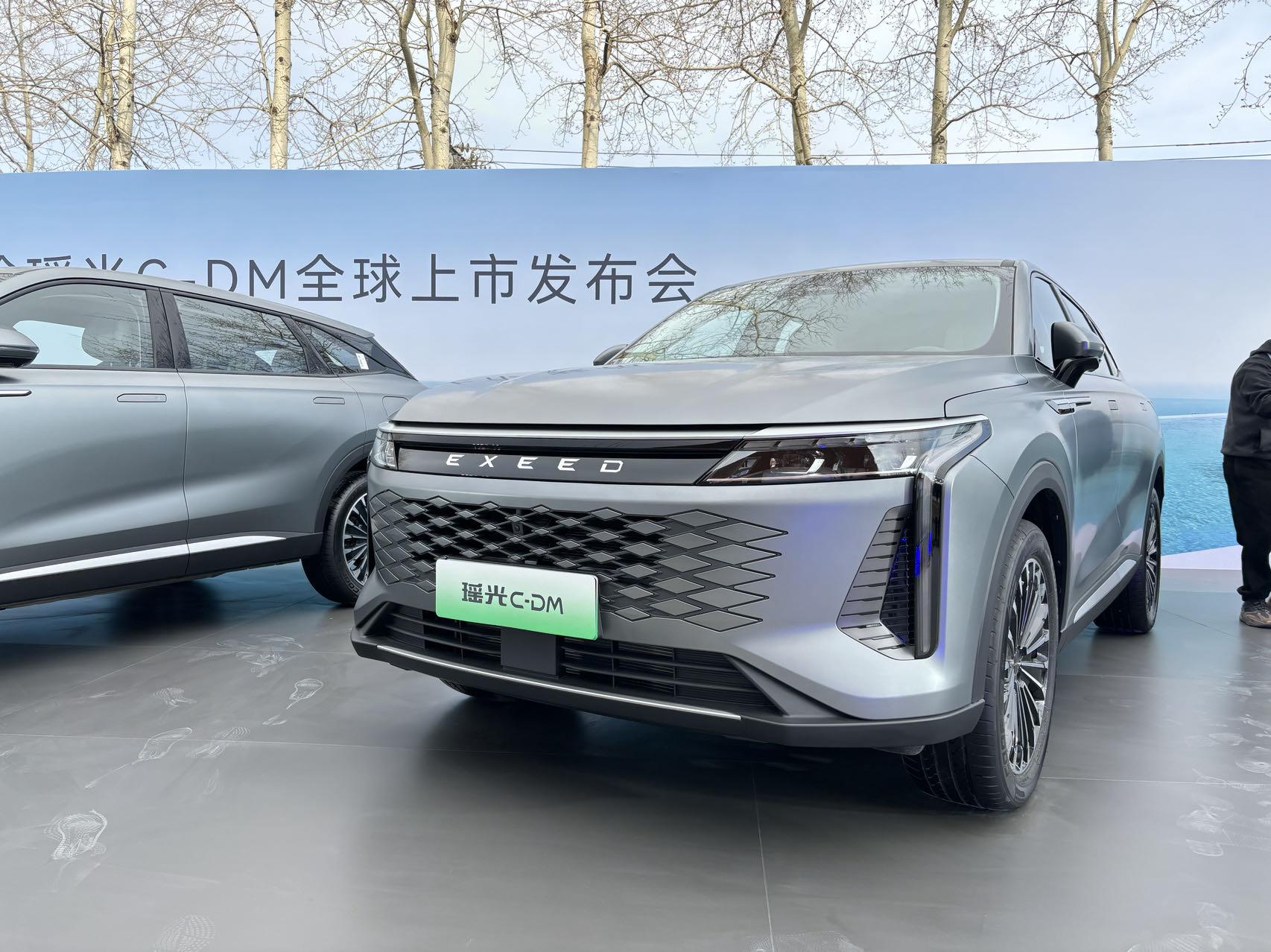 综合续航超1300公里,起售价不到16万元,星途瑶光 C-DM有点东西!