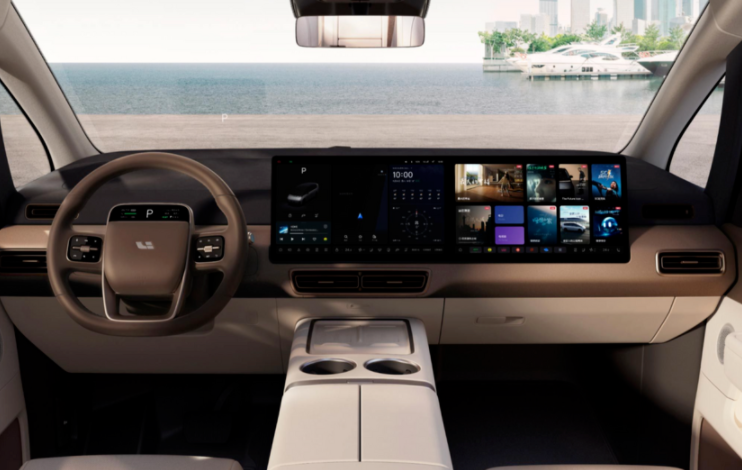 理想MEGA遭遇抹黑风波，到底是谁在暗中操控？