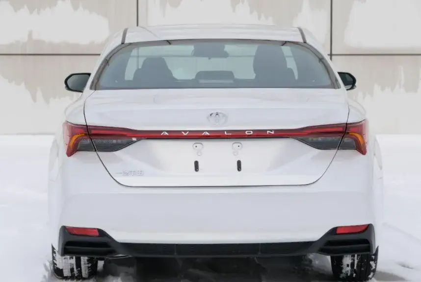 新亚洲龙小改款,新增2.0L混动系统,一汽丰田被批没有诚意?