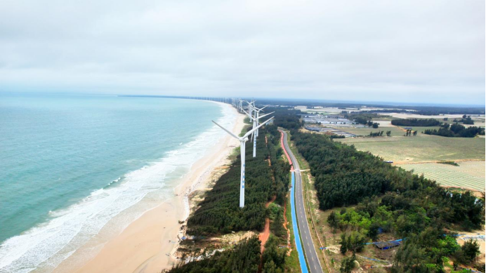 开着银河E8打卡海南环岛公路，24小时特种兵自驾游有多爽？