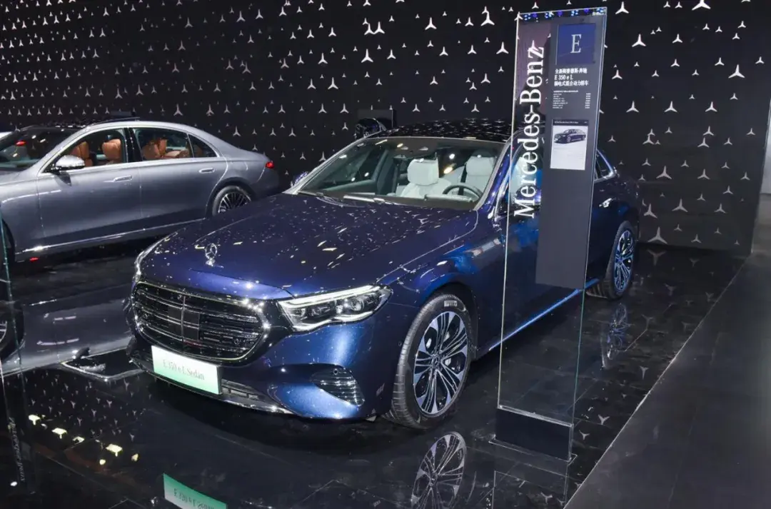 全新奔驰E 350 e L上市,绿色、智能、豪华卷出新高度
