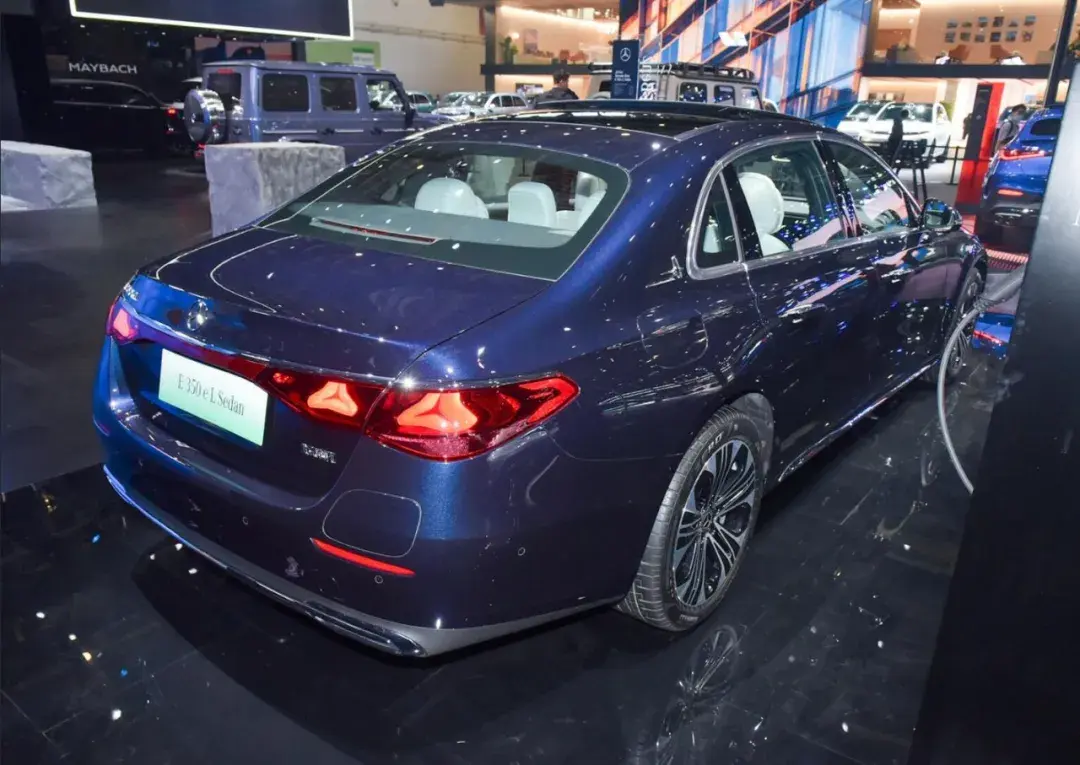 全新奔驰E 350 e L上市,绿色、智能、豪华卷出新高度