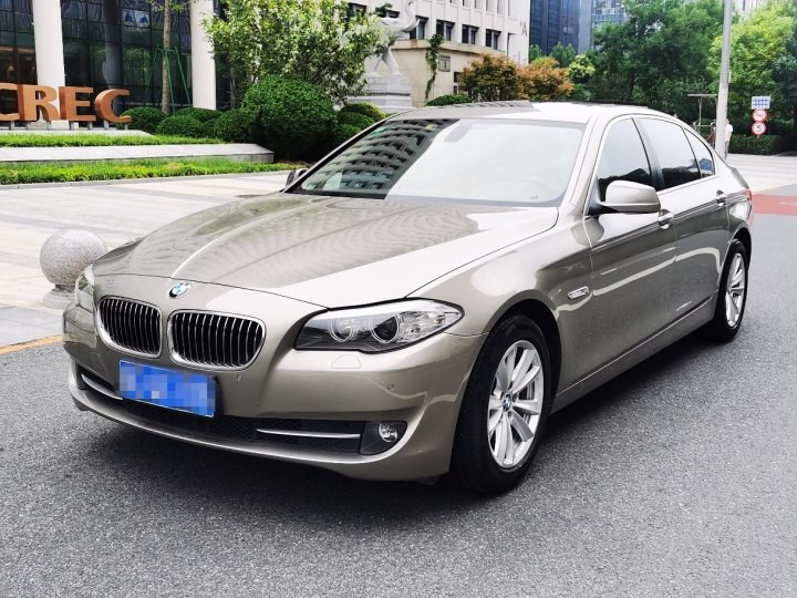 15万预算买新车，不如看这3款二手豪车，过年回家邻居都叫你老板