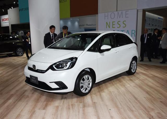 车动态：宝马5系新车上市；全新大众Tiguan曝光；雪铁龙C3官图