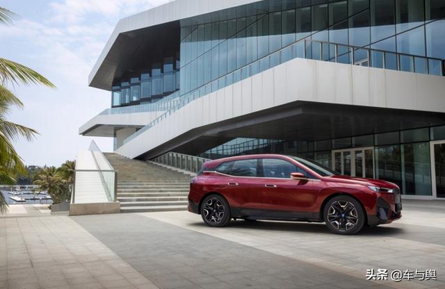 宝马iX实车曝光,设计更加大胆和精致,有望年内上市