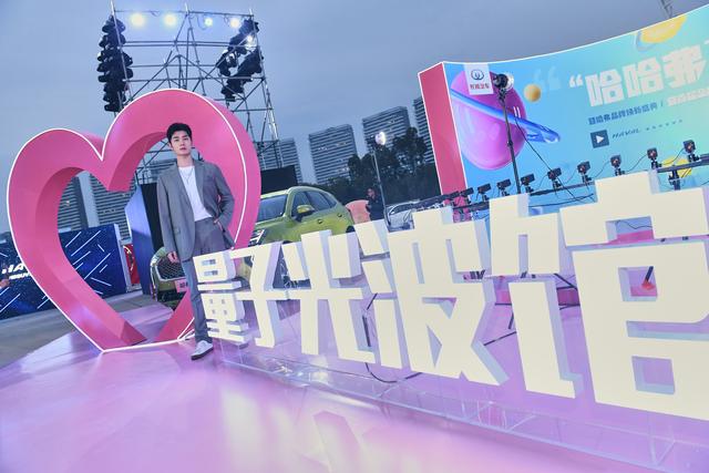 动不动就拿Z世代说事?车企抢后天的蛋糕,得先活过明天