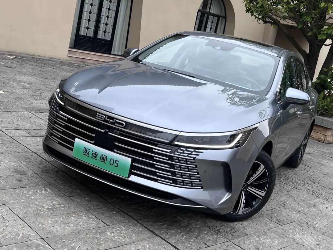 试驾驱逐舰05,比亚迪为啥有勇气停售燃油车?