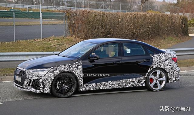 全新奥迪RS 3路试谍照，或搭载2.5T动力，并提供四驱系统