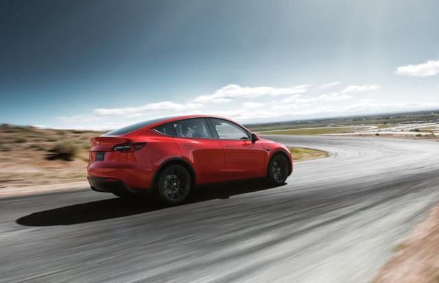为了不给生活"添堵"，我劝你等等再订Model Y